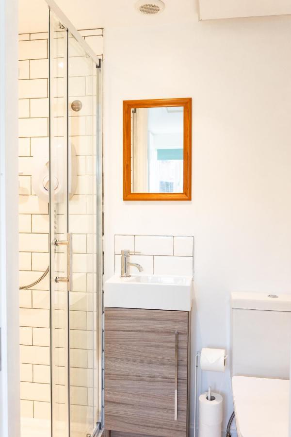 Kelston View By Cliftonvalley Holiday home Bristol