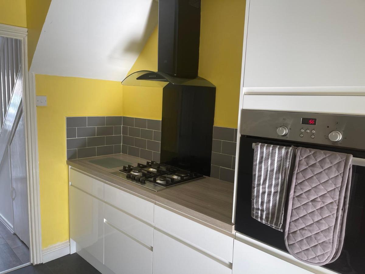 Apartment Superb Dwelling! Fast Wifi, Parking, Patchway *