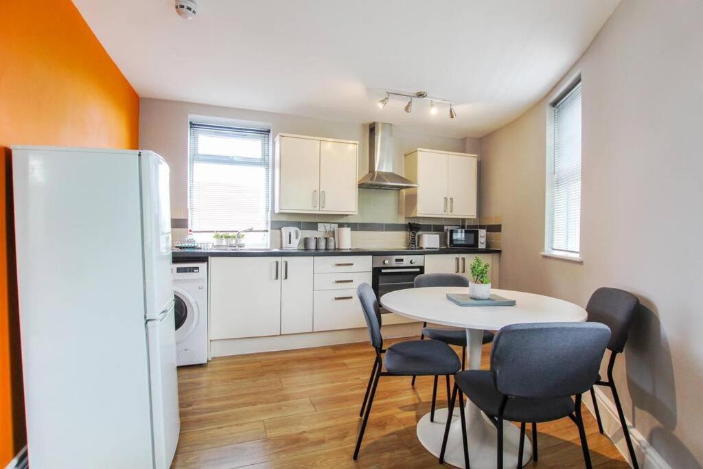 Primeee Location! - Modern Central Apartment * Bristol