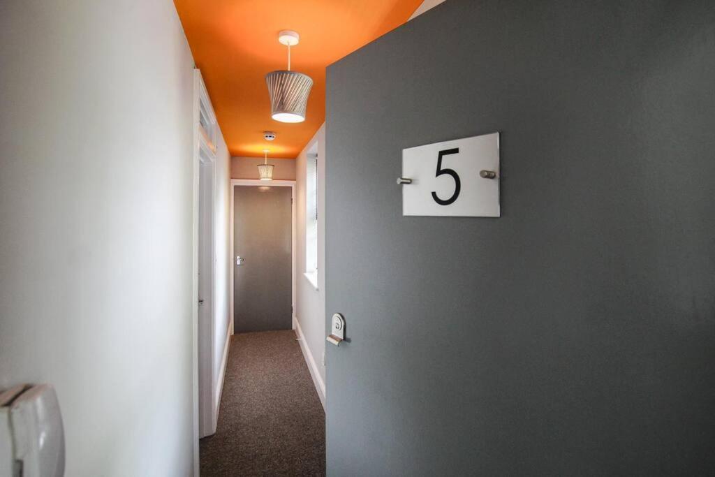 Primeee Location! - Modern Central Apartment Apartment Bristol