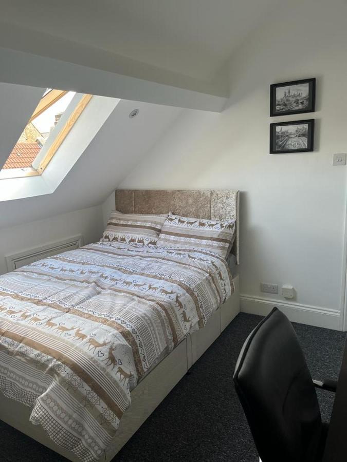 2 Bed Flat Near Old Market, Centre * Bristol