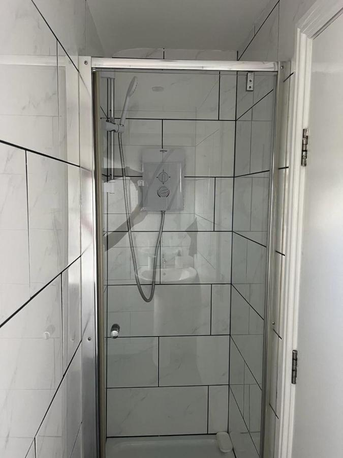 2 Bed Flat Near Old Market, Centre
