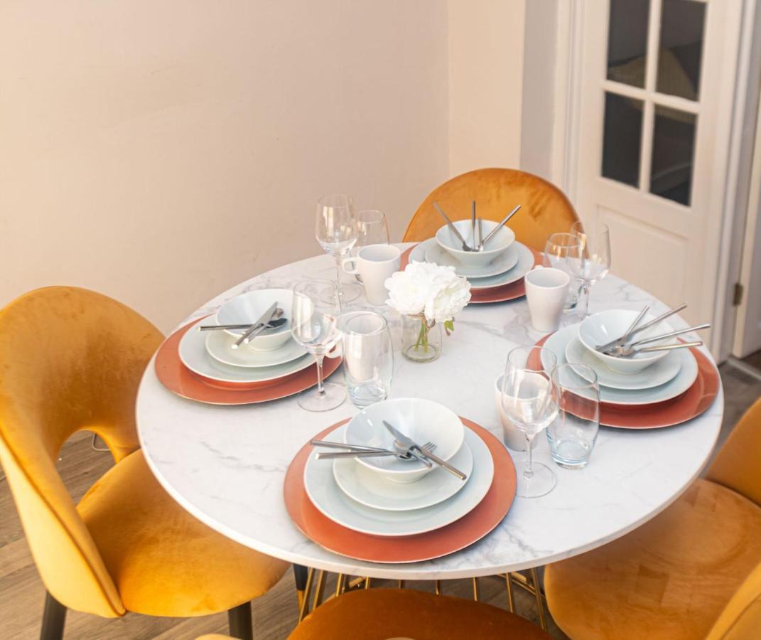 Superb Dwelling! Fast Wifi, Parking, Patchway *