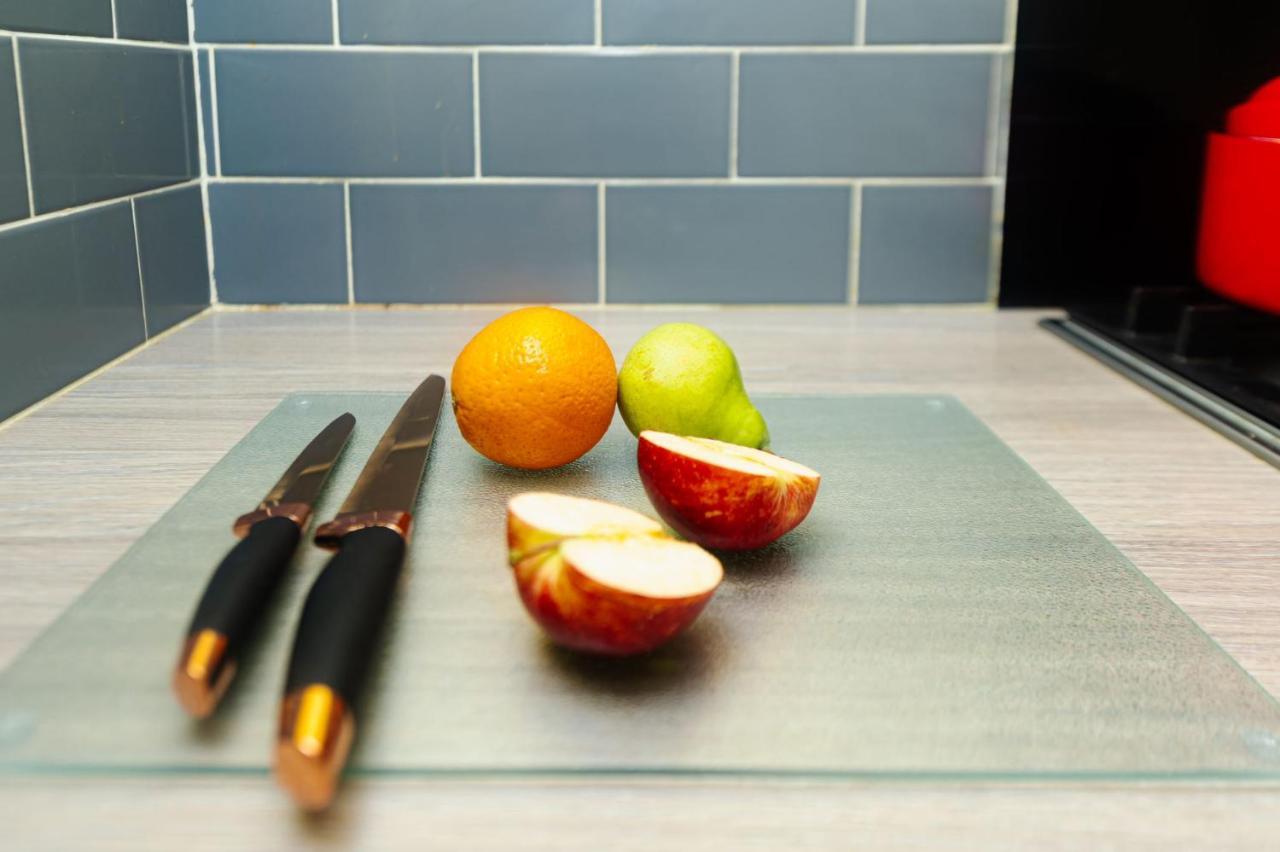 Superb Dwelling! Fast Wifi, Parking, Patchway Bristol
