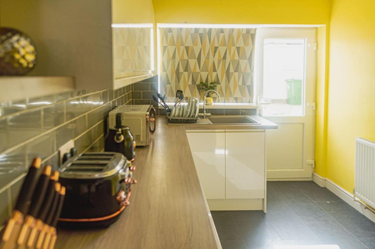 Superb Dwelling! Fast Wifi, Parking, Patchway Apartment *
