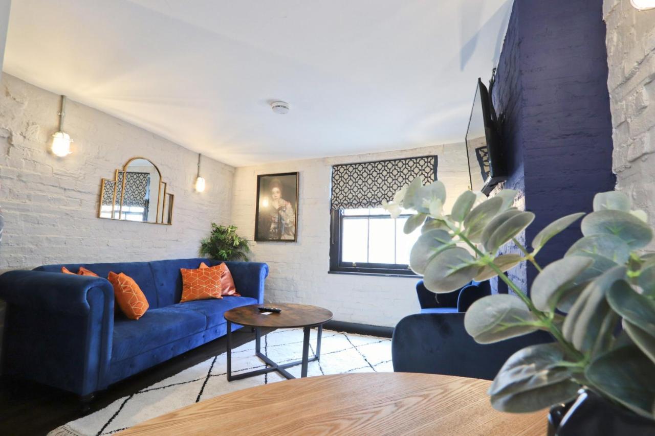 Apartment Quirky And Cool Christmas Steps 2 Bed Bristol