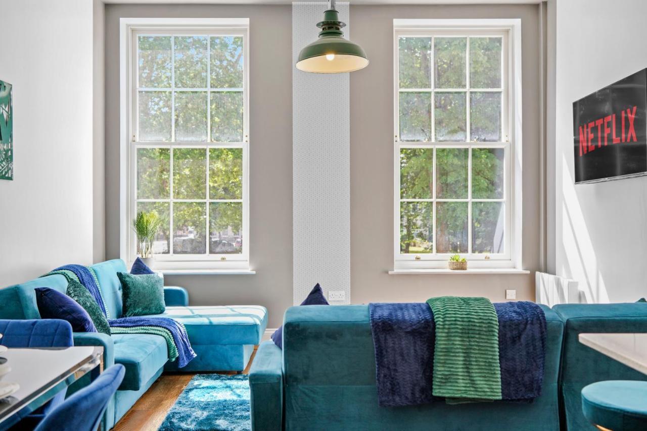 Apartment Stunning Abode - Sleeps 10 - Parking