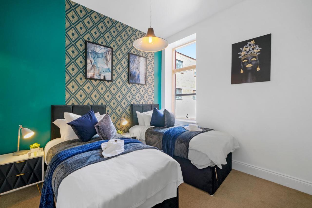 Apartment Stunning Abode - Sleeps 10 - Parking