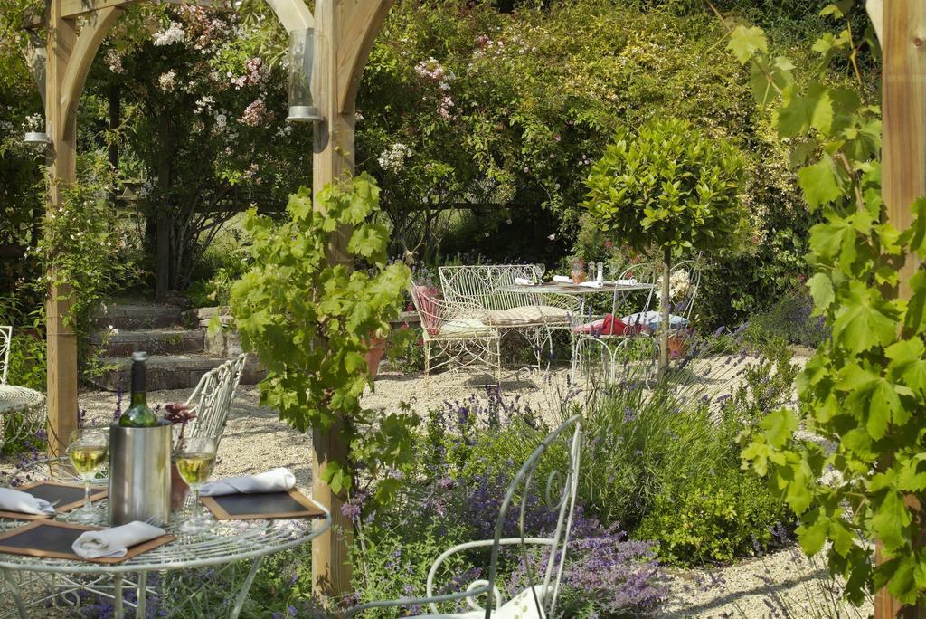 Lord Poulett Arms 3*