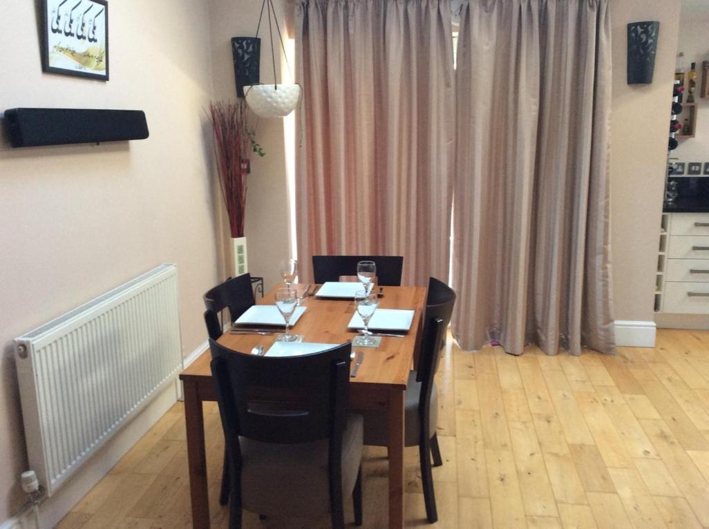 2 Double Bedroom Flat With Large Garden Bristol