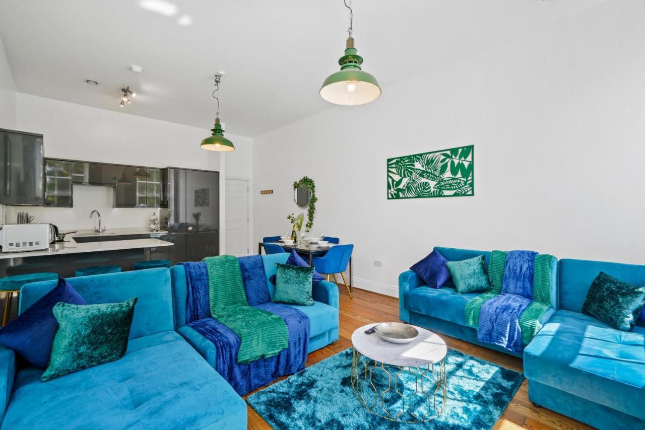 Stunning Abode - Sleeps 10 - Parking