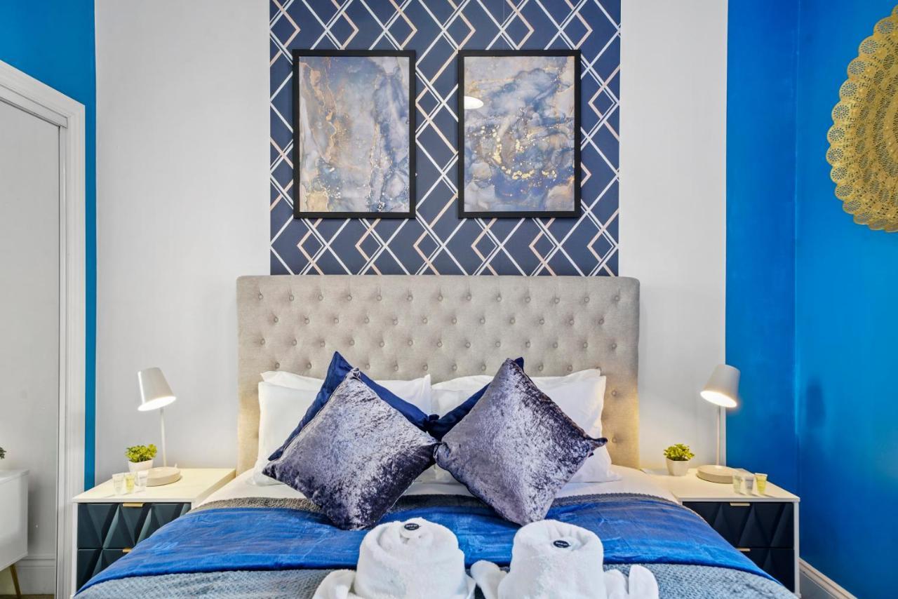 Stunning Abode - Sleeps 10 - Parking Apartment Bristol