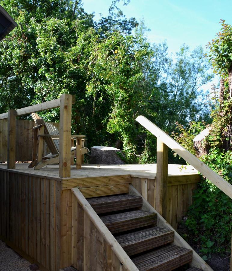 Chalet Large Luxury Shepherds Hut With Hot Tub Nr Bath Bristol