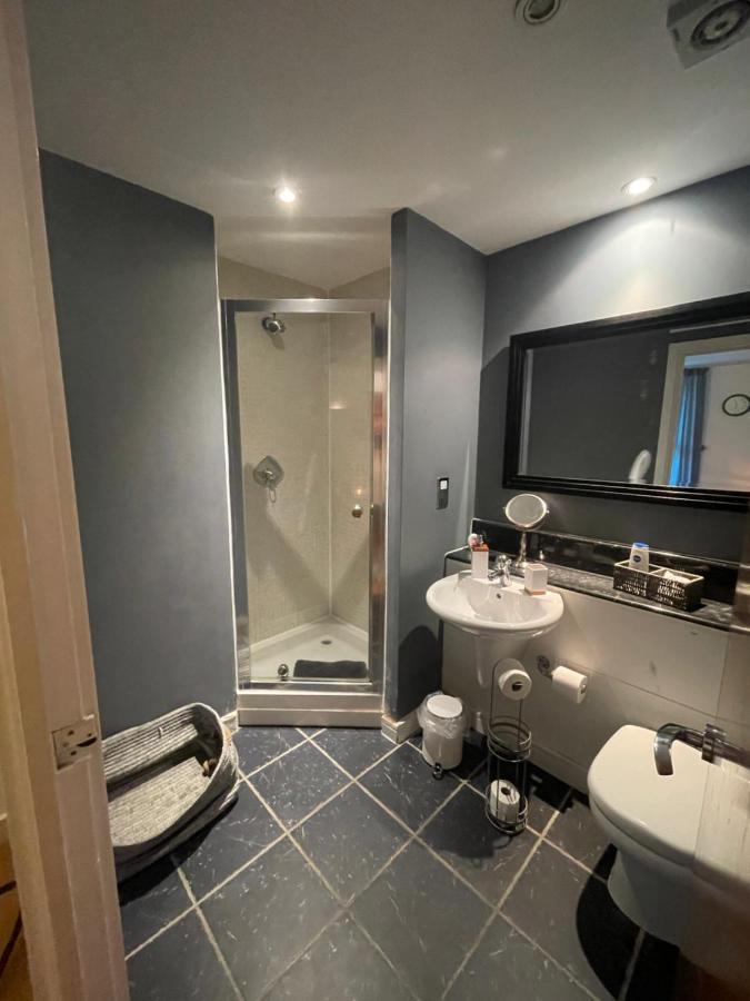 Large Boutique Harbourside Apartment - Football Table (Adults Only)