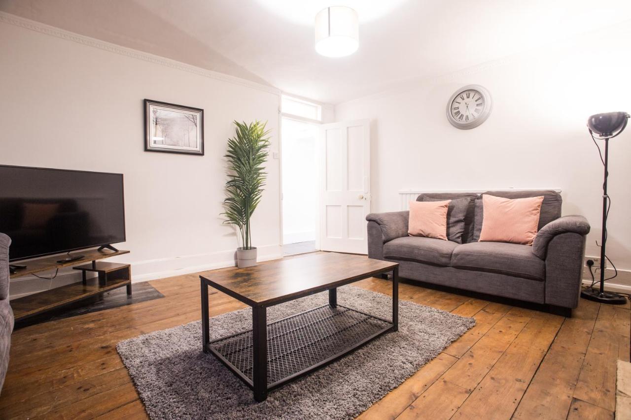 Apartment 53 Pembroke Rd *