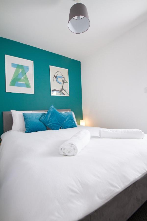 56b Mina Rd Apartment *
