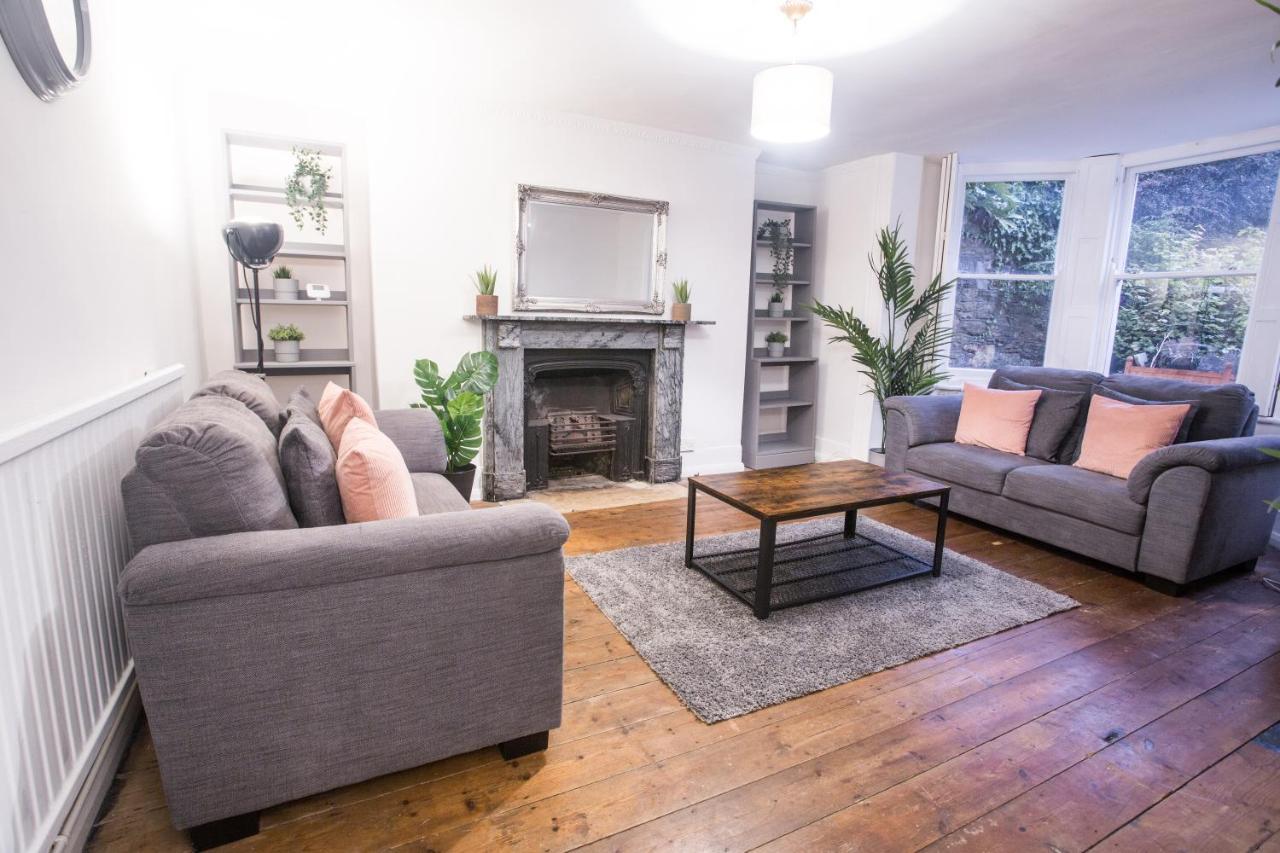 53 Pembroke Rd *