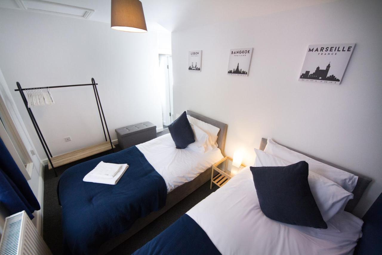 56b Mina Rd Apartment *