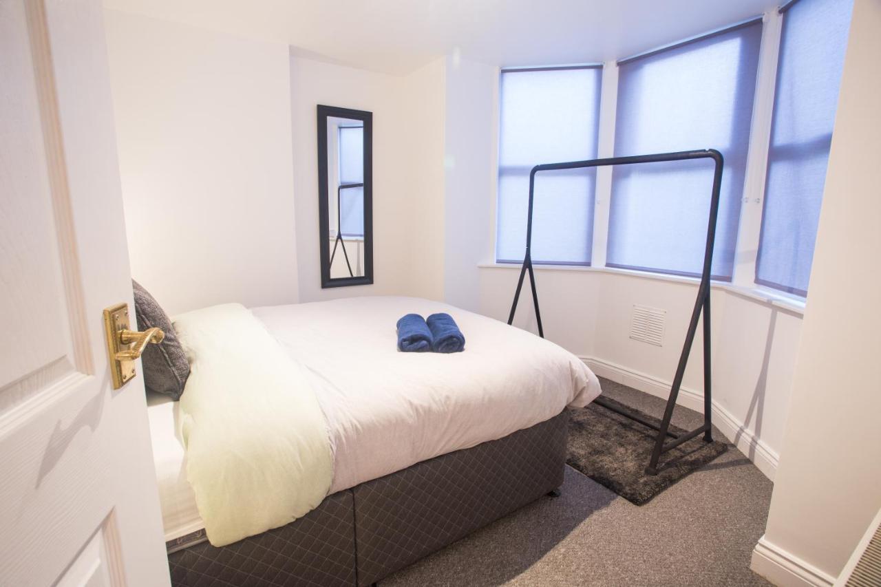 Flat 1, 4 Warden Rd *