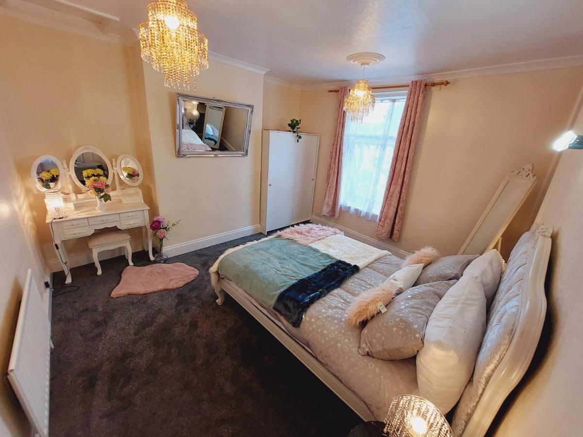 Apartment Elegant And Two Bedrooms House Bristol
