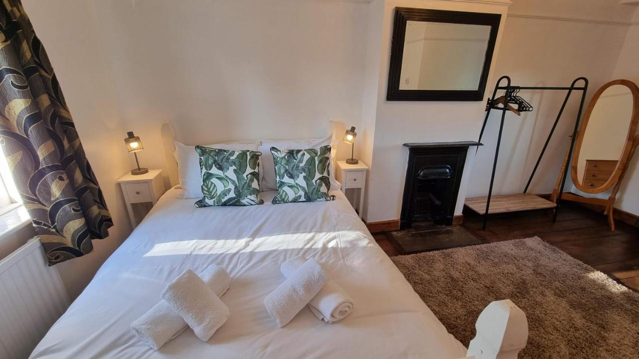 Woodland House By Cliftonvalley Holiday home *