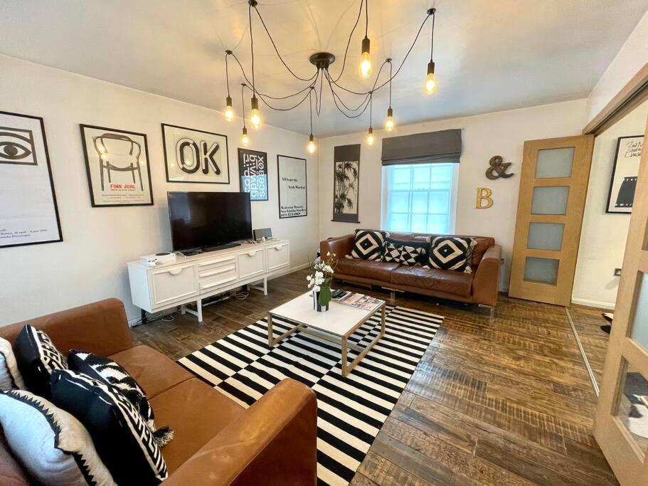 Apartment Gorgeous 2 Bedroom Edge Of Cabot Circus *