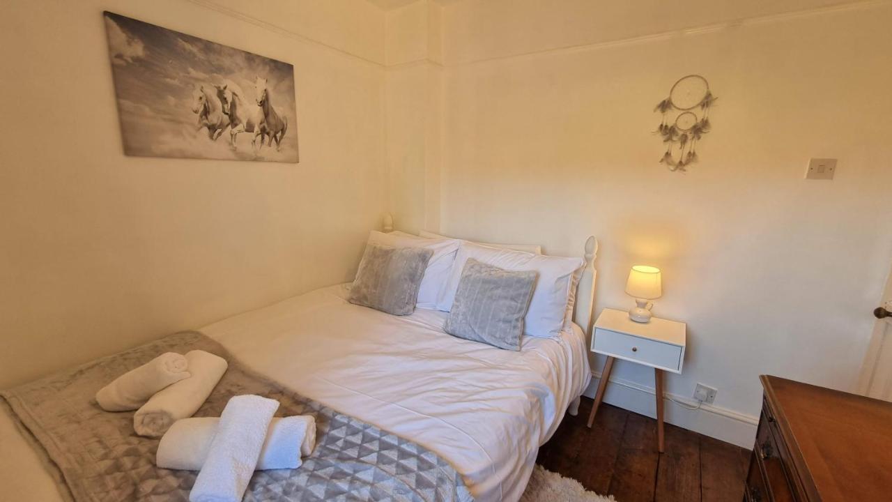 Woodland House By Cliftonvalley Holiday home