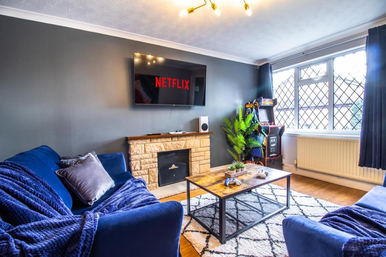 Amazing Modern 3 Bedroom W Parking And Wifi Apartment Bristol