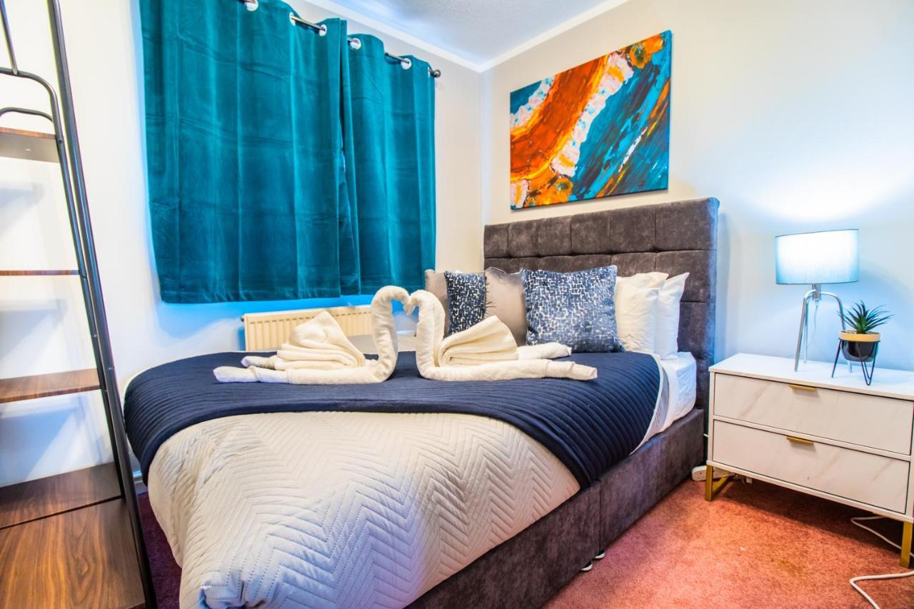 Amazing Modern 3 Bedroom W Parking And Wifi Apartment Bristol