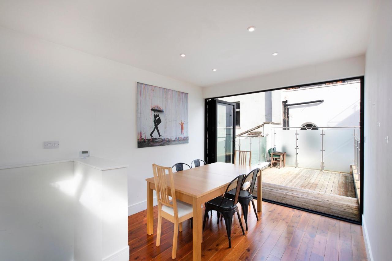 Apartment Large Family, Centre Coach House