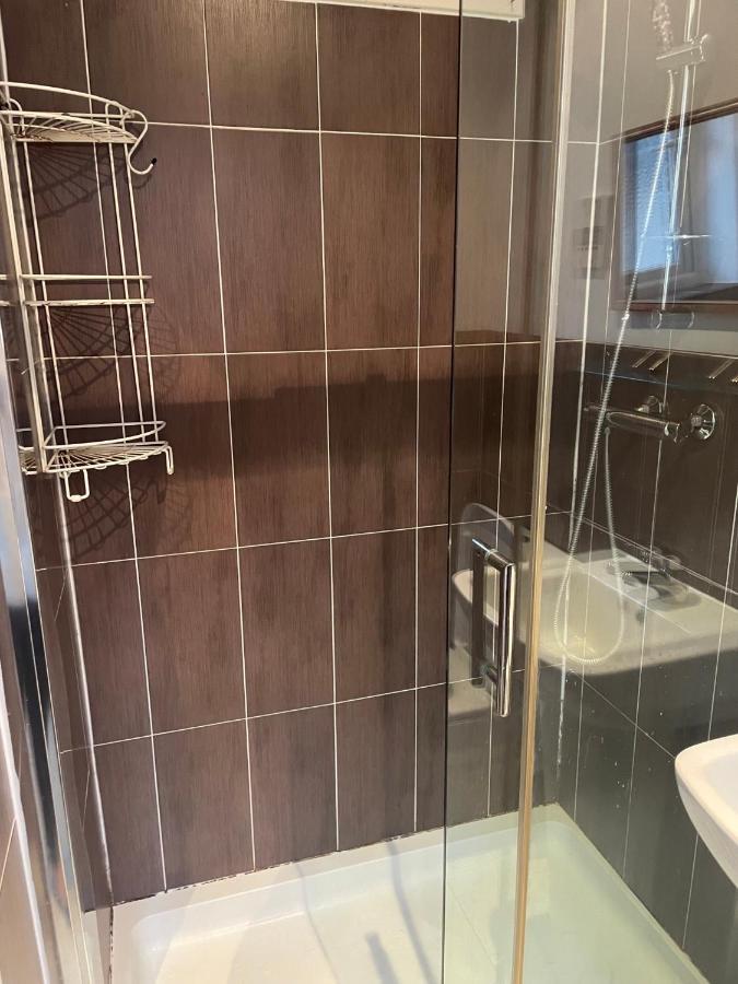 Double Bedroom With En