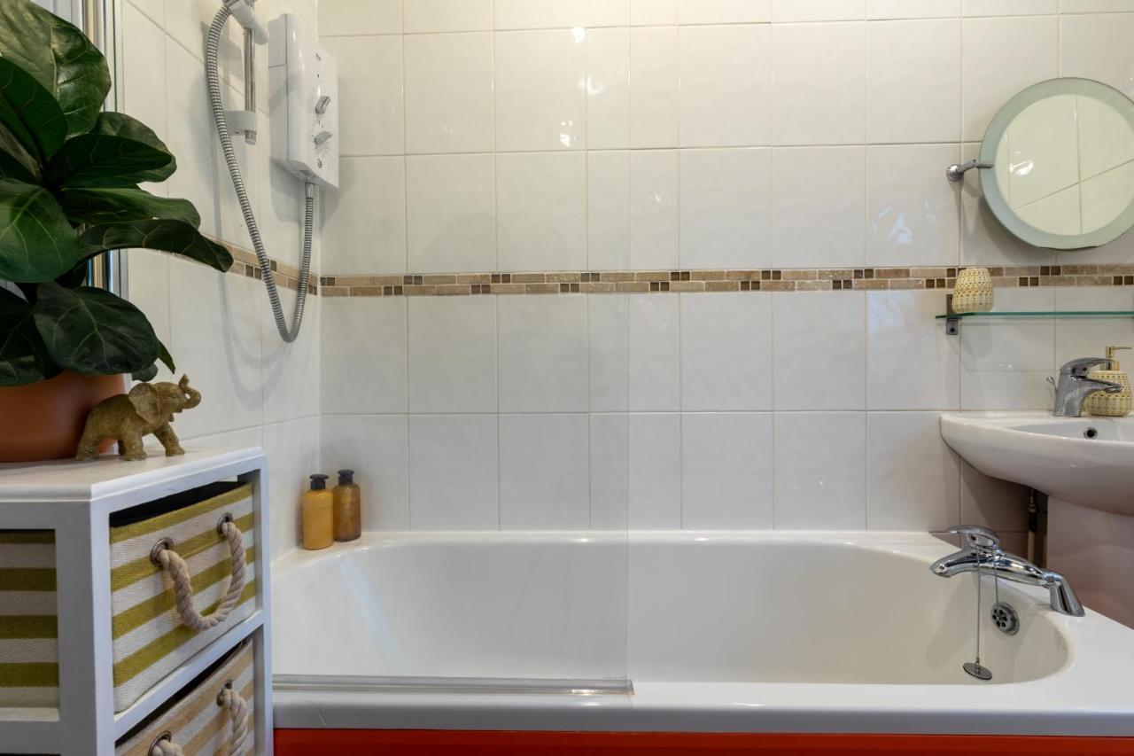 3 Bedroom And Garden In North