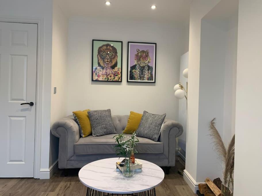 Alto - Lovely 2 Bedroom Serviced By Mint Apartment
