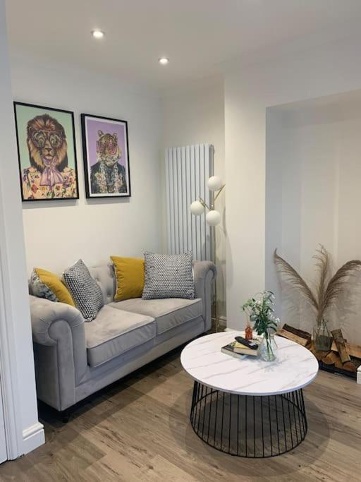 Alto - Lovely 2 Bedroom Serviced By Mint