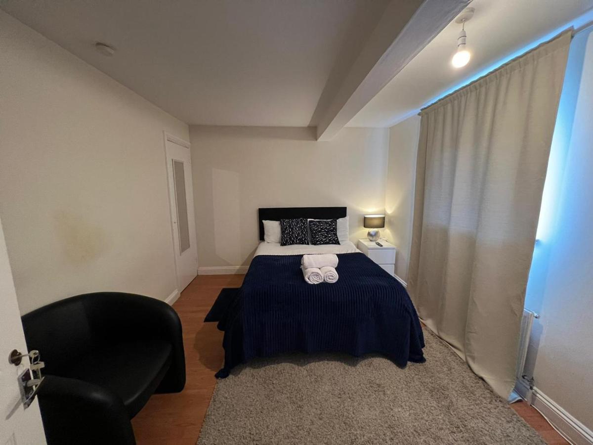 Shared House In Chakeshill Drive Guest house *