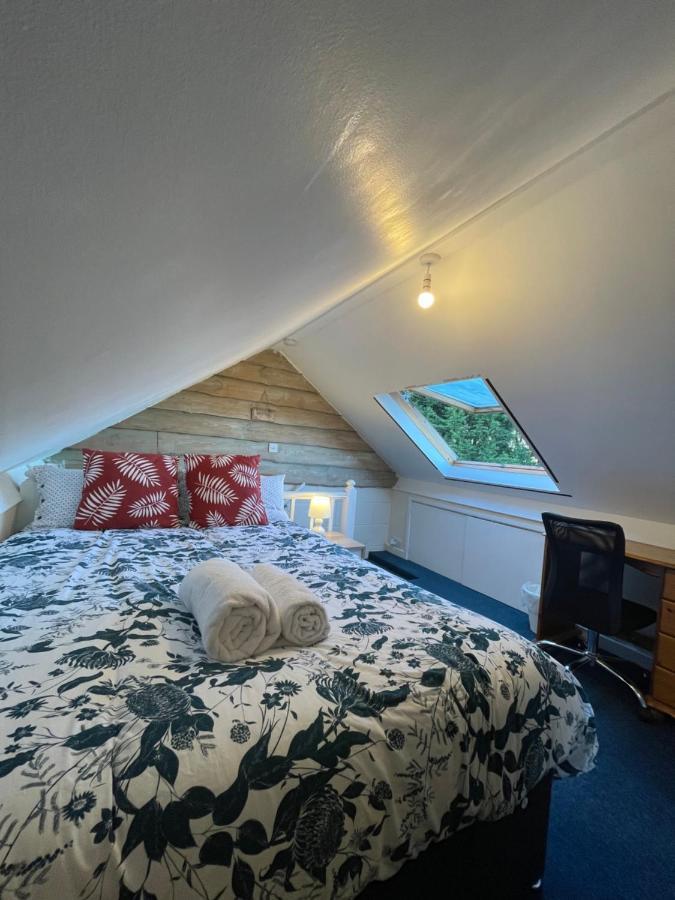 Shared House In Chakeshill Drive *