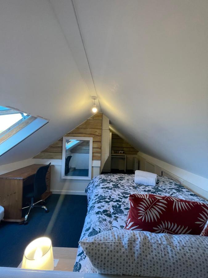 Shared House In Chakeshill Drive Bristol