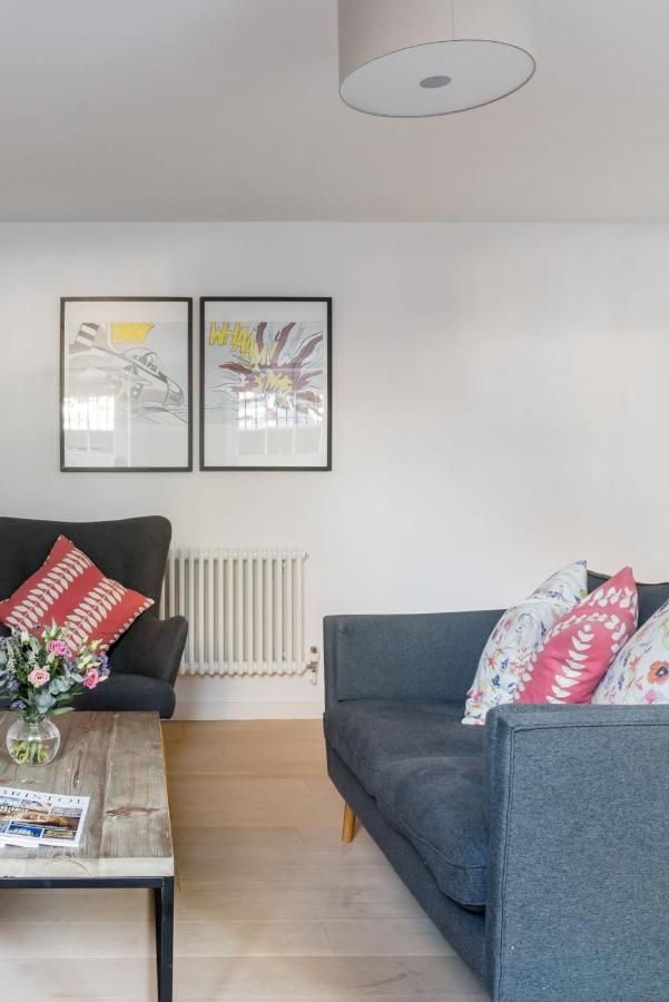 Berkeley Square Apartment
