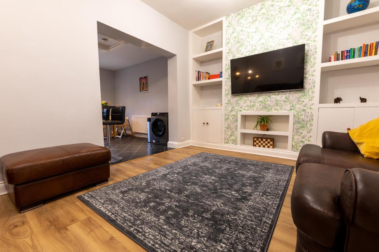 3 Bedroom And Garden In North * Bristol