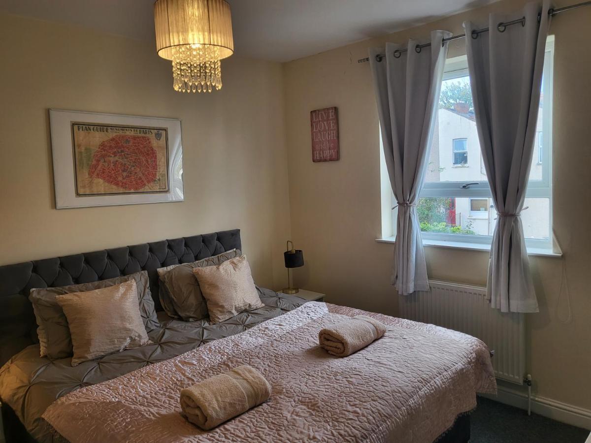Apartment & Cosy In The Heart Of Stokes Croft *