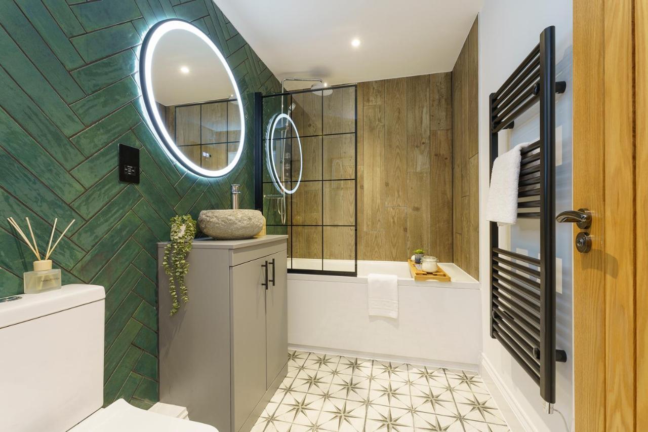 Euphorbia - 1 Bedroom Luxury By Mint Apartment *