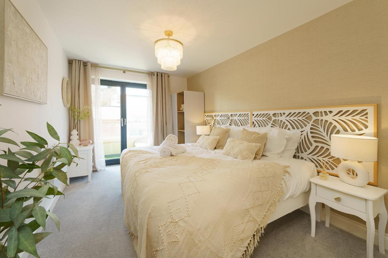 Euphorbia - 1 Bedroom Luxury By Mint Apartment Bristol
