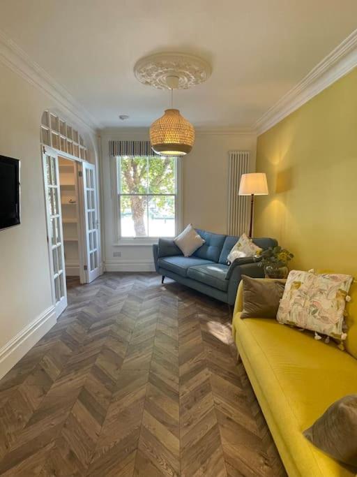 Townhouse With Harbour Views. Sleeps 7 * Bristol