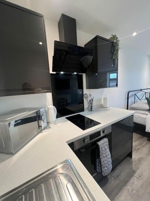 Abbotsbury 1 Bed Opposite Uwe Free Parking Apartment *