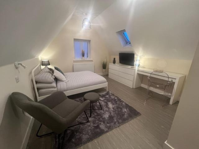 8 Studio, Cosy Loft, 50m To Airbus, Bus-stop 20m, Apartment Bristol