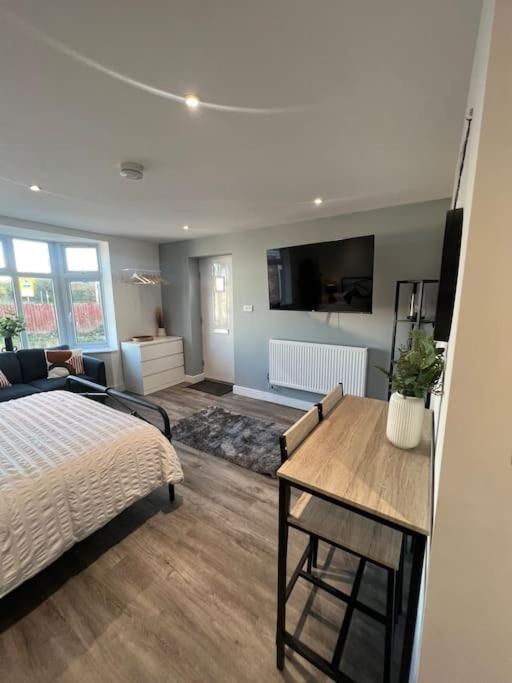 Abbotsbury 1 Bed Opposite Uwe Free Parking Bristol