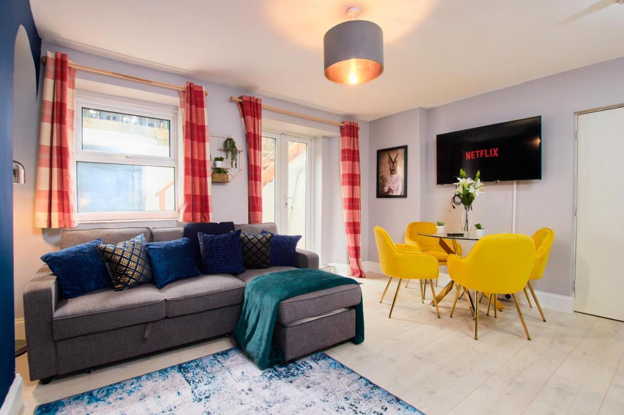 Stylish 2 Bedroom In Clifton - Garden Apartment Bristol
