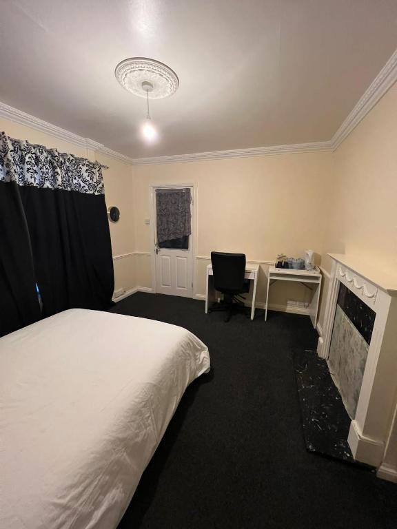 Shared House In Chakeshill Drive Guest house