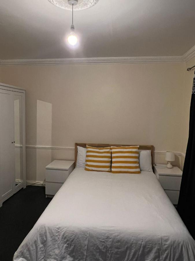 Shared House In Chakeshill Drive *