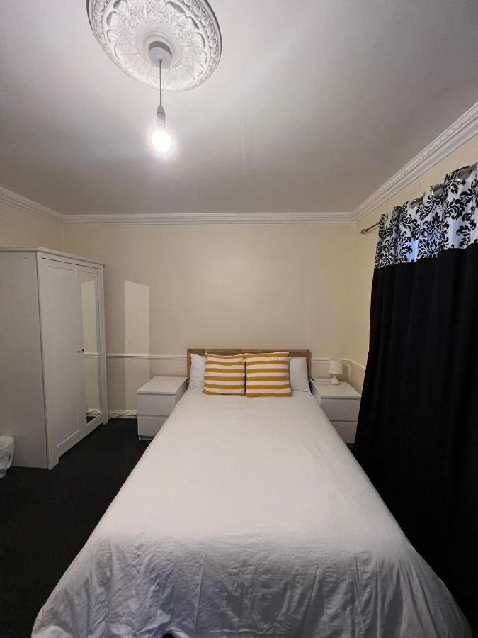 Shared House In Chakeshill Drive